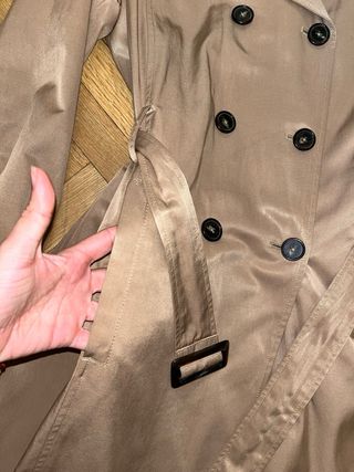 Gabardina impermeable beige