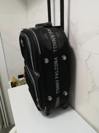 Maleta pequeña Tonny Falcona negra