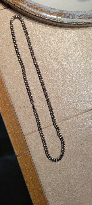 1 cadena lotus + 1 cadena + 2 PARES de pendientes
