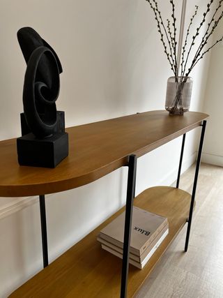 Aparador madera de mango y metal