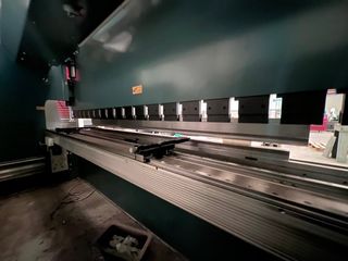 Plegadora CNC Durma AD-R-40175