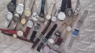 Lote de 25 relojes