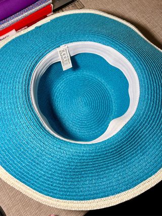 Sombrero de paja azul turquesa con flor rafia