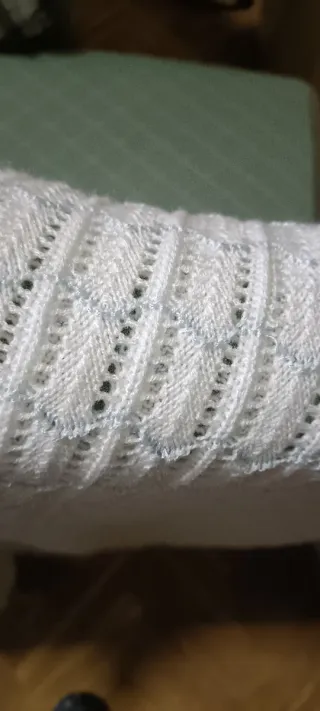 Toquilla de bebé grande tejida