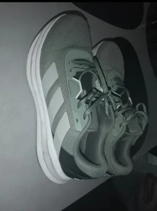 Zapatillas Adidas Running Verdes y Blancas