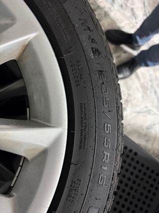 4 Llantas BMW 205/55R16 + neumáticos