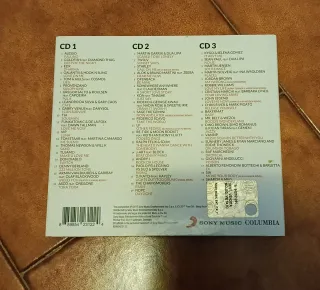 Cofanetti 3CD M2O Radio Allo Stato Puro