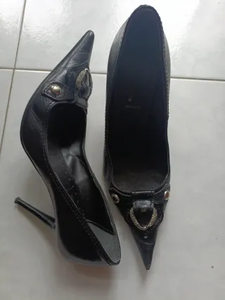 Scarpe con tacco in pelle nera