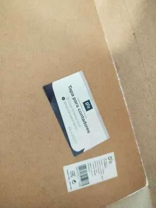 Tapa para contadores de metal y madera