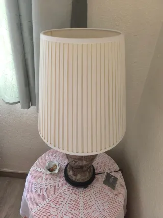 Pantalla de lámpara de tela y porcelana