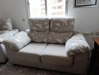 Sillón de tela estampado