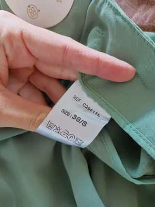 Pantalón ligero de vestir verde