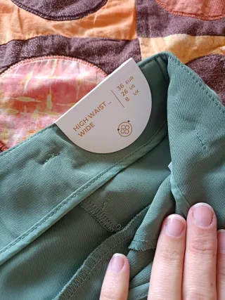 Pantalón ligero de vestir verde