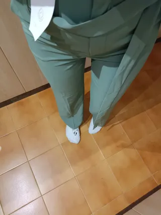 Pantalón ligero de vestir verde