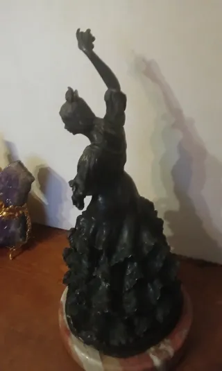 Preciosa figura bronce bailarina flamenca