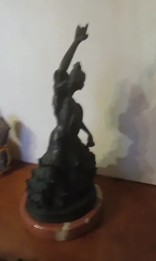 Preciosa figura bronce bailarina flamenca