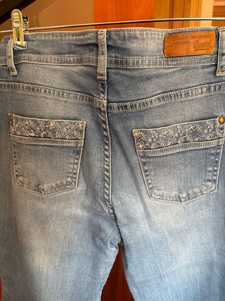 Pantalón vaquero azul talla 42