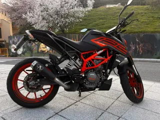 KTM Duke 125 Negra/Naranja