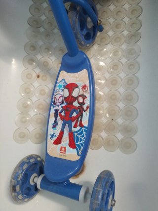 Patinetes infantiles usados pero aún sirven