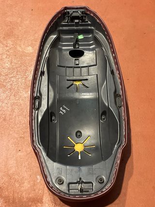 sillin Beverly 350 Piaggio 2012 Granate