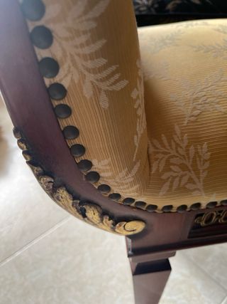 Banqueta tapizada vintage madera. No se envia.