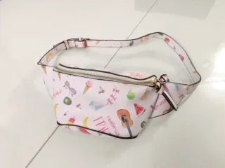 Riñonera Parfois estampada verano