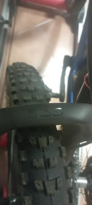 Bicicleta Mondraker Raze Trail