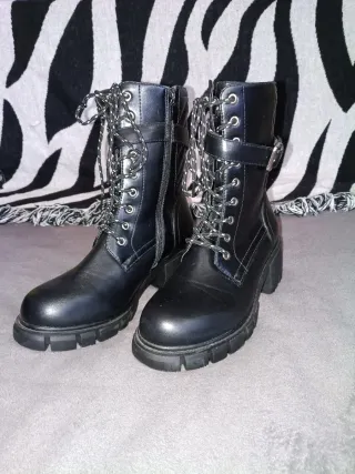 Botas militares negras talla 37 sin estrenar