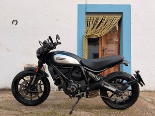 Ducati Scrambler Icon Dark 2020