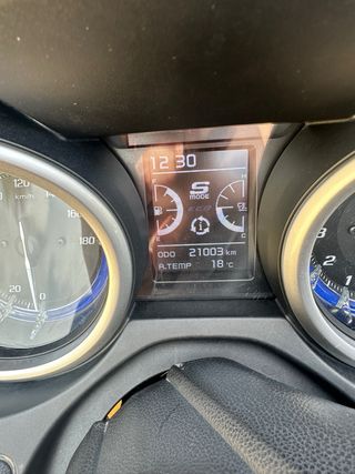 Yamaha Tmax 530 SX Negra