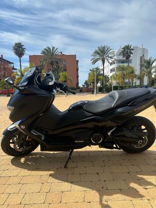 Yamaha Tmax 530 SX Negra