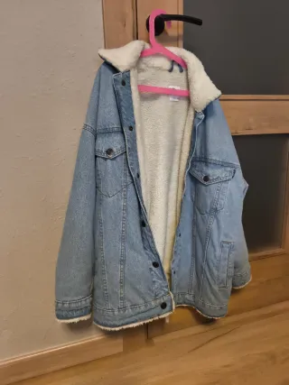 Chaqueta vaquera Bershka forrada