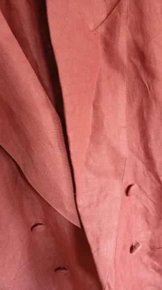 Giacca doppiopetto in lino corta