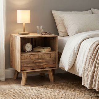 Comodino in Legno di Pino Riciclato Vintage 62cm