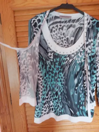 Blusa BRESSELLA Animal Print Verde doble efecto