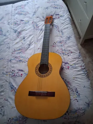 Guitarra Clásica Duquesa Modelo Estudio