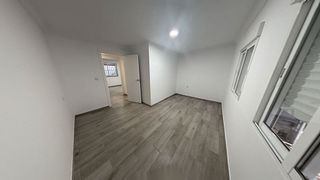 Piso en venta en Colonia Requena en Alicante