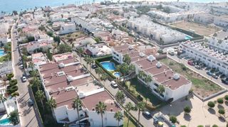 Casa adosada en venta en Urb. El Palmeral en Mojácar