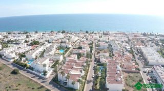 Casa adosada en venta en Urb. El Palmeral en Mojácar