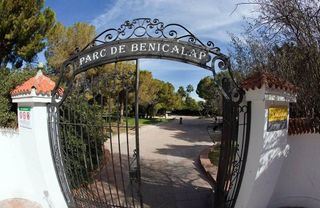 Piso en alquiler en Ciutat Fallera en Valencia