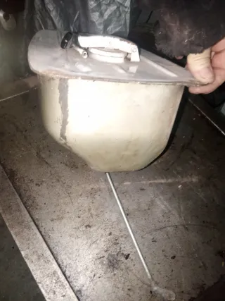 VESPA PRIMAVERA. Depósito de combustible