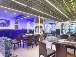 Local comercial en alquiler en La Malagueta - La Caleta en Málaga