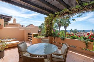 Ático en alquiler en Nagüeles Alto en Marbella