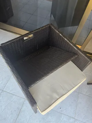 Mesa y sillas de jardín ratán