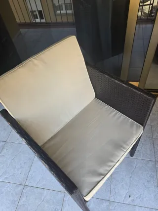 Mesa y sillas de jardín ratán