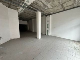 Local comercial en alquiler en Santa Clara-Caputxins-Hospital en Vic