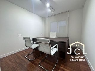 Oficina en alquiler en Centro en Oviedo