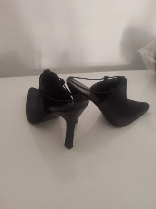 Sandalias de tacón negras