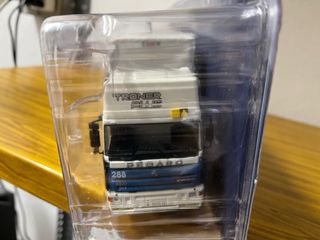 Trailer pegaso troner escala 1/43 de salvat