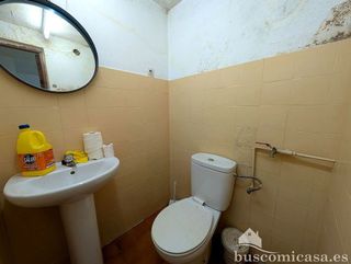 Local comercial en venta en Linares